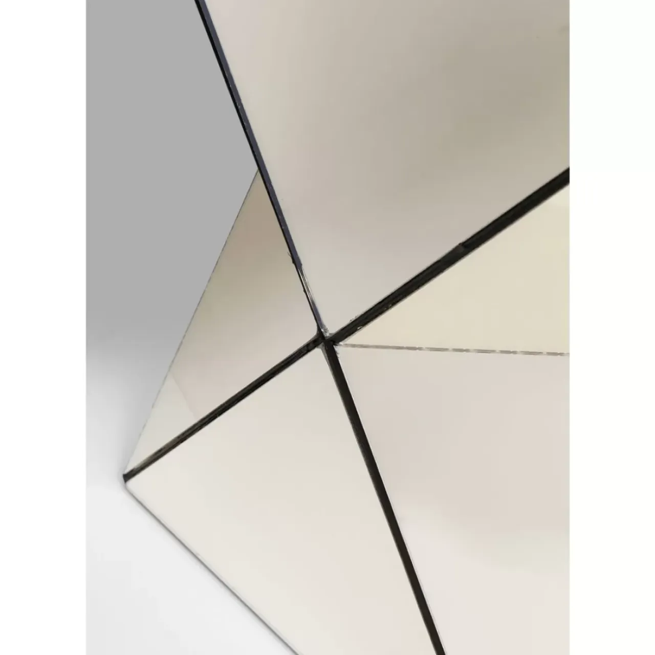 Tische-KARE Design Beistelltisch Luxury Triangle Champagne