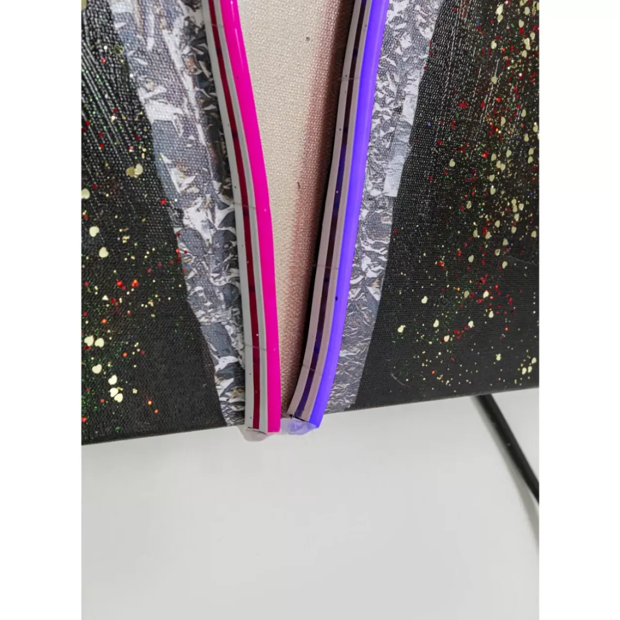 Bilder-KARE Design Bild Touched Idol James Neon 160X80
