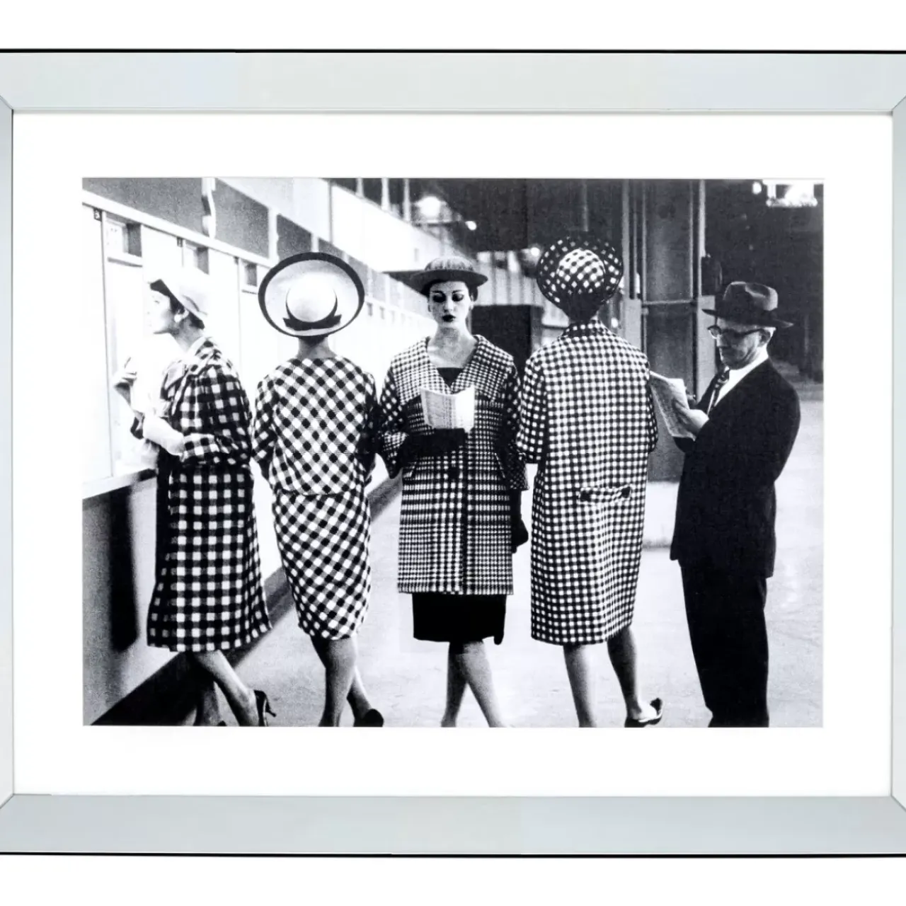 Bilder-KARE Design Gerahmtes Bild Book Club 105X85Cm
